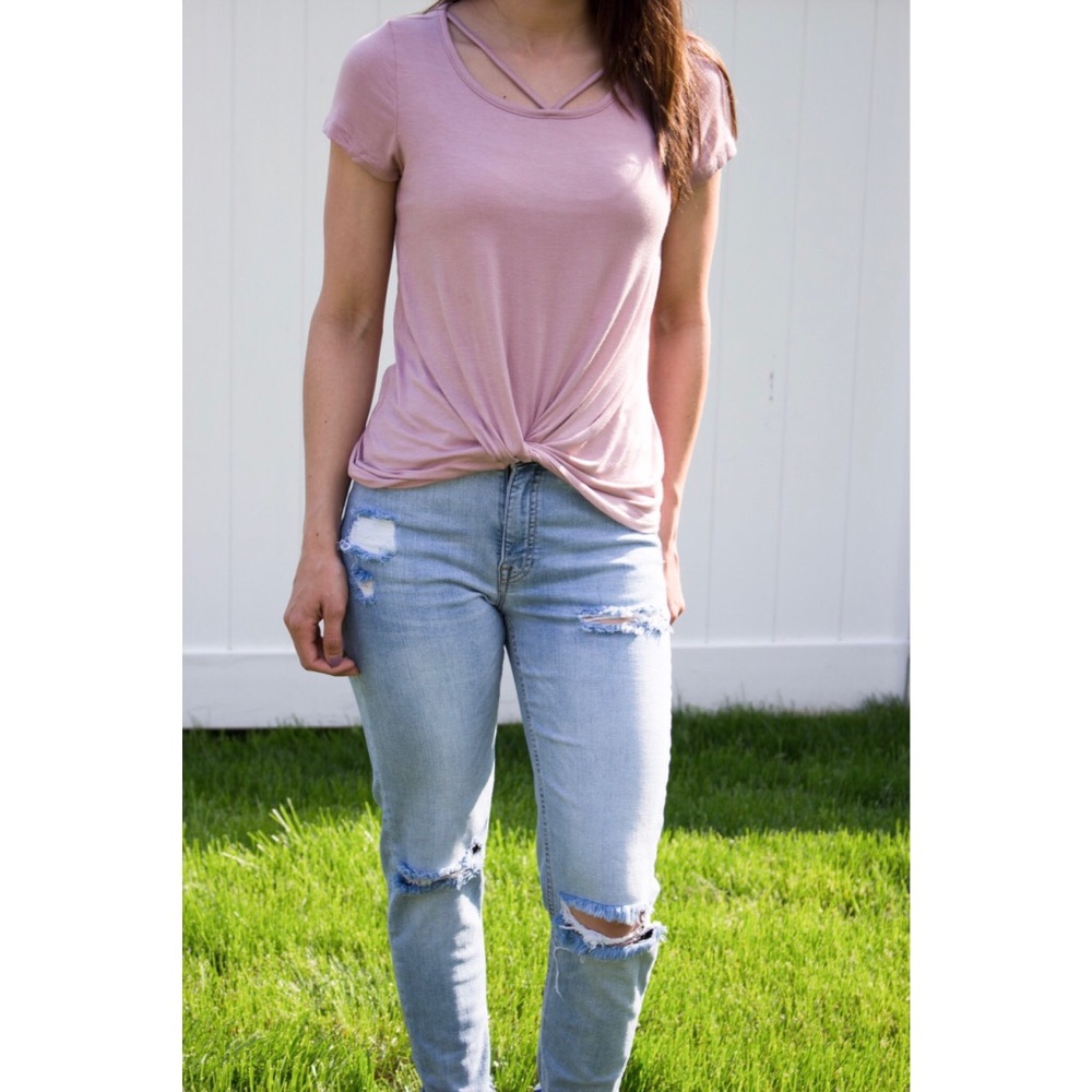 Twisted Hem Strappy Tee 💕